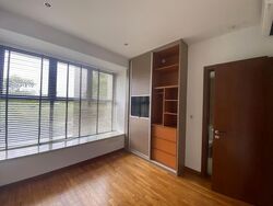 Holland Link (D10), Terrace #618843031